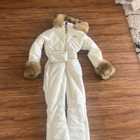 Snow suit - Picture 9 of 9